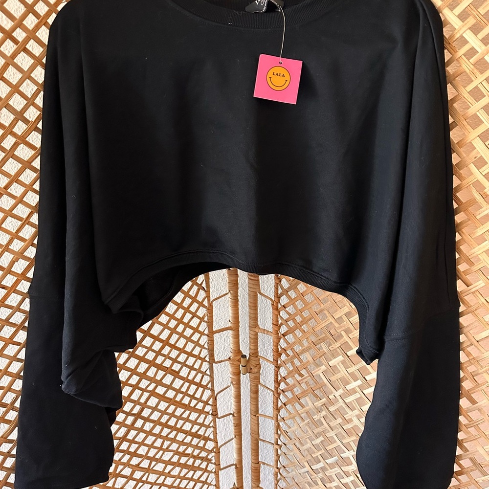 LALA Black Cropped sweatshirt